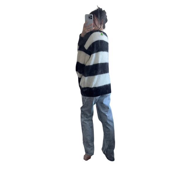 NEW NakedCashmere Mohair wool Cashmere blended oversized sweater Small - Picture 2 of 8